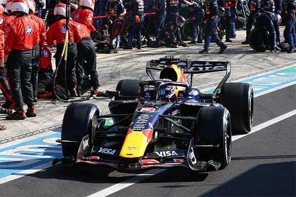 20260907-2kecepatan-red-bull-dengan-kura-kura.jpg